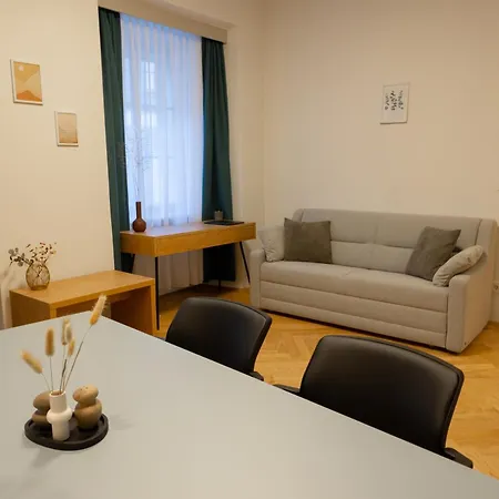 Altstadtjuwel Faerbergasse Γκρατς